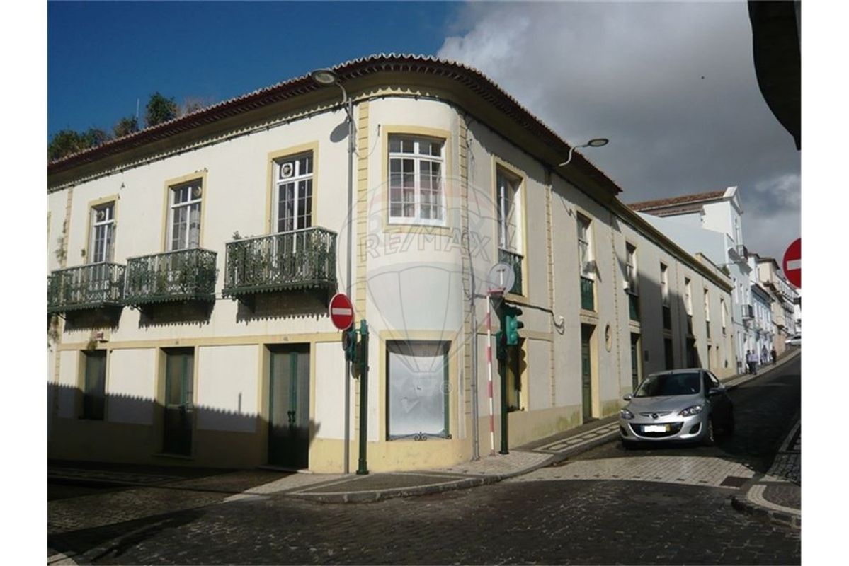 T2 Remodelado na Calheta