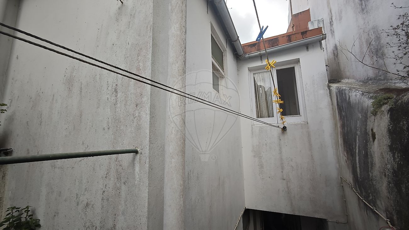 Moradia T2  com Jardim e Excelente Localização
